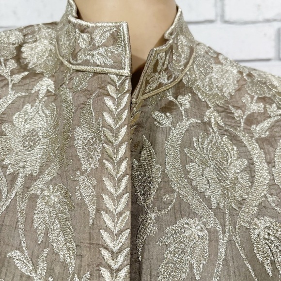 Bella Tu Women’s Selena Embroidered Metallic Jacket - Picture 4 of 9